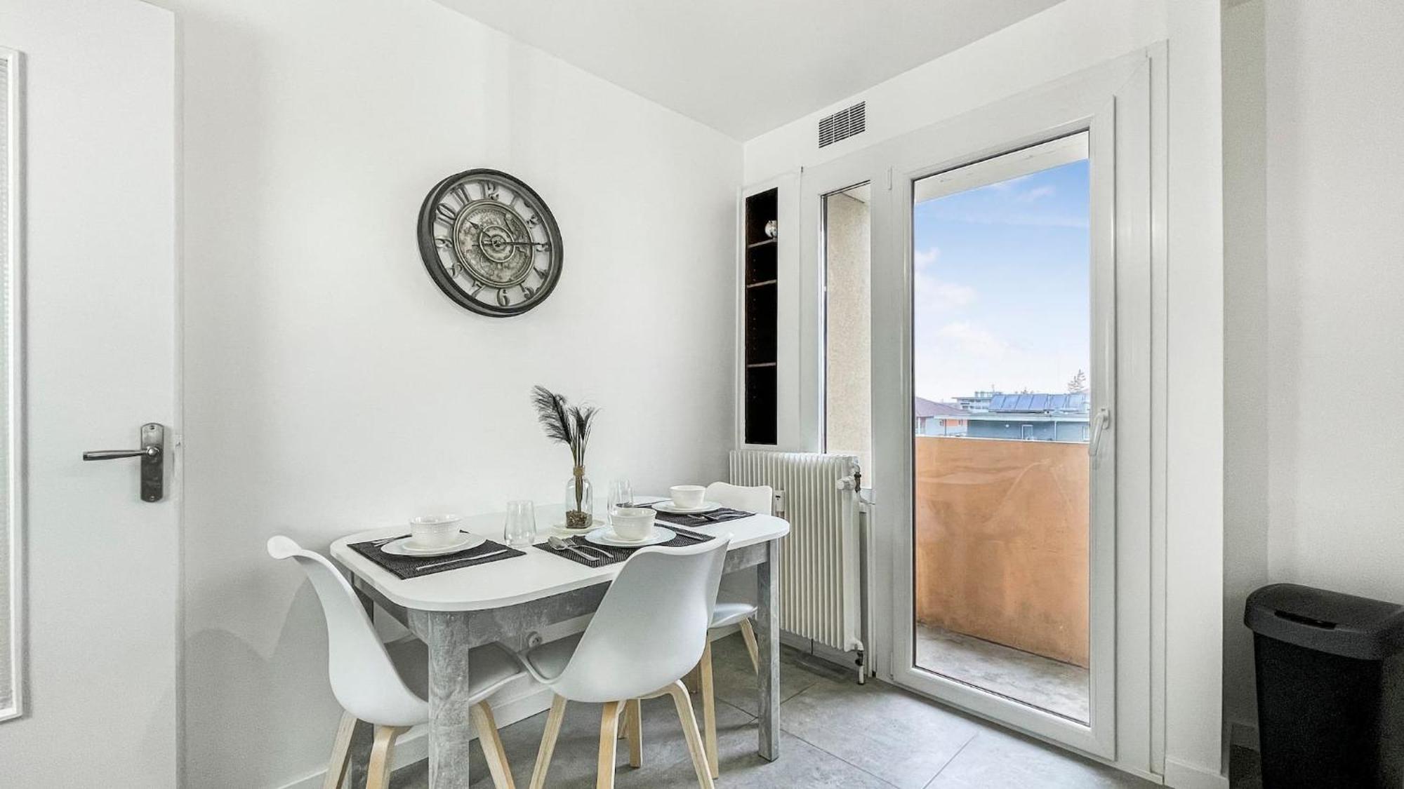 Homey La Coloc Mugi - Colocation Haut De Gamme - Chambres Privees - Balcon - Wifi Et Netflix - Proche Transports Commun Annemasse Exterior foto
